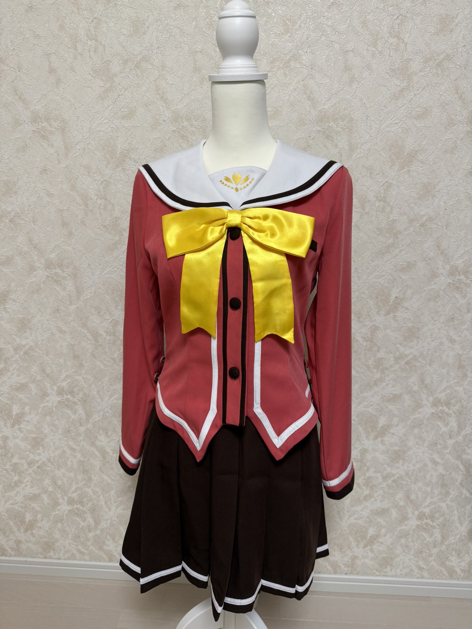 シャーロット制服